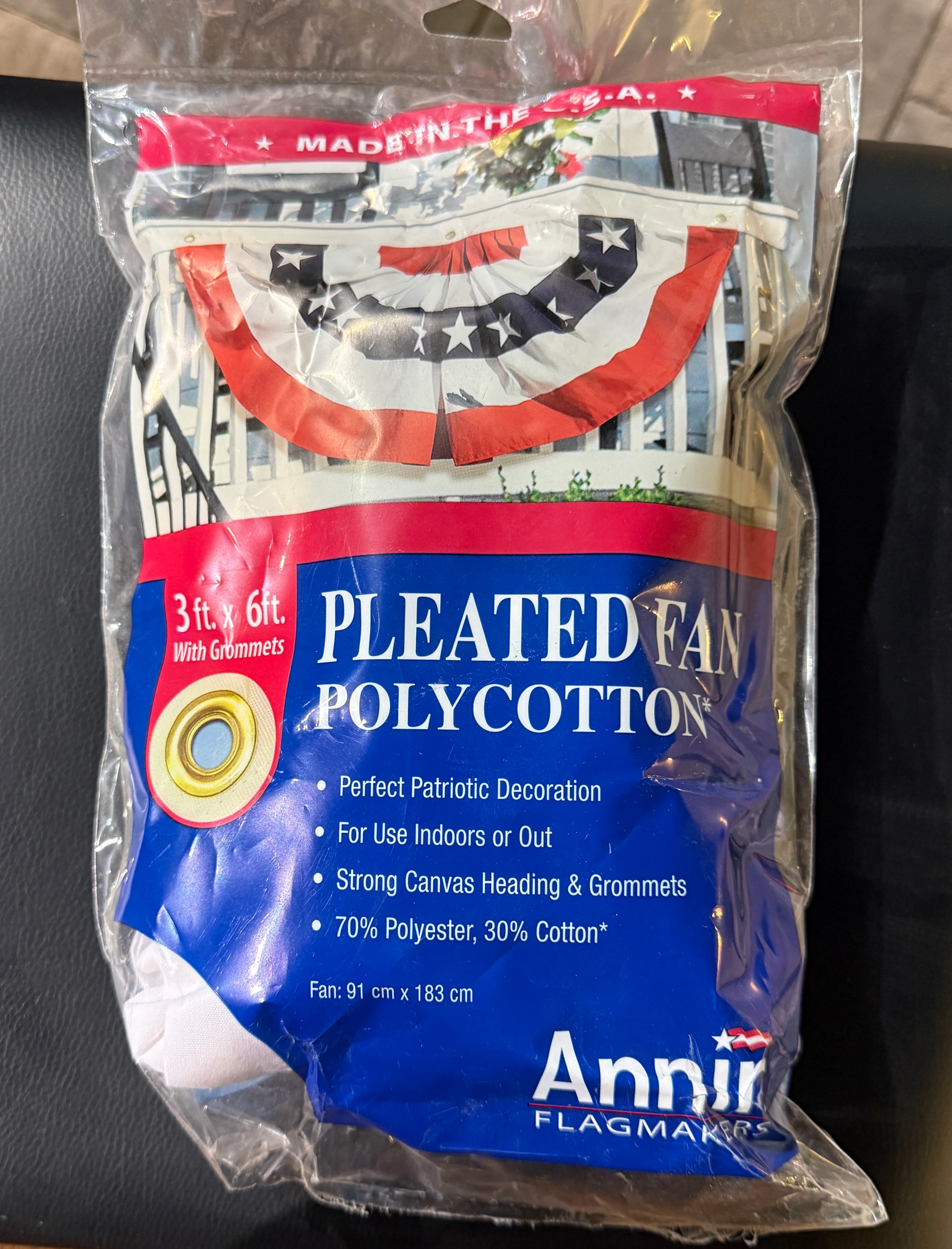 (89009) - US Flag Pleated Fan