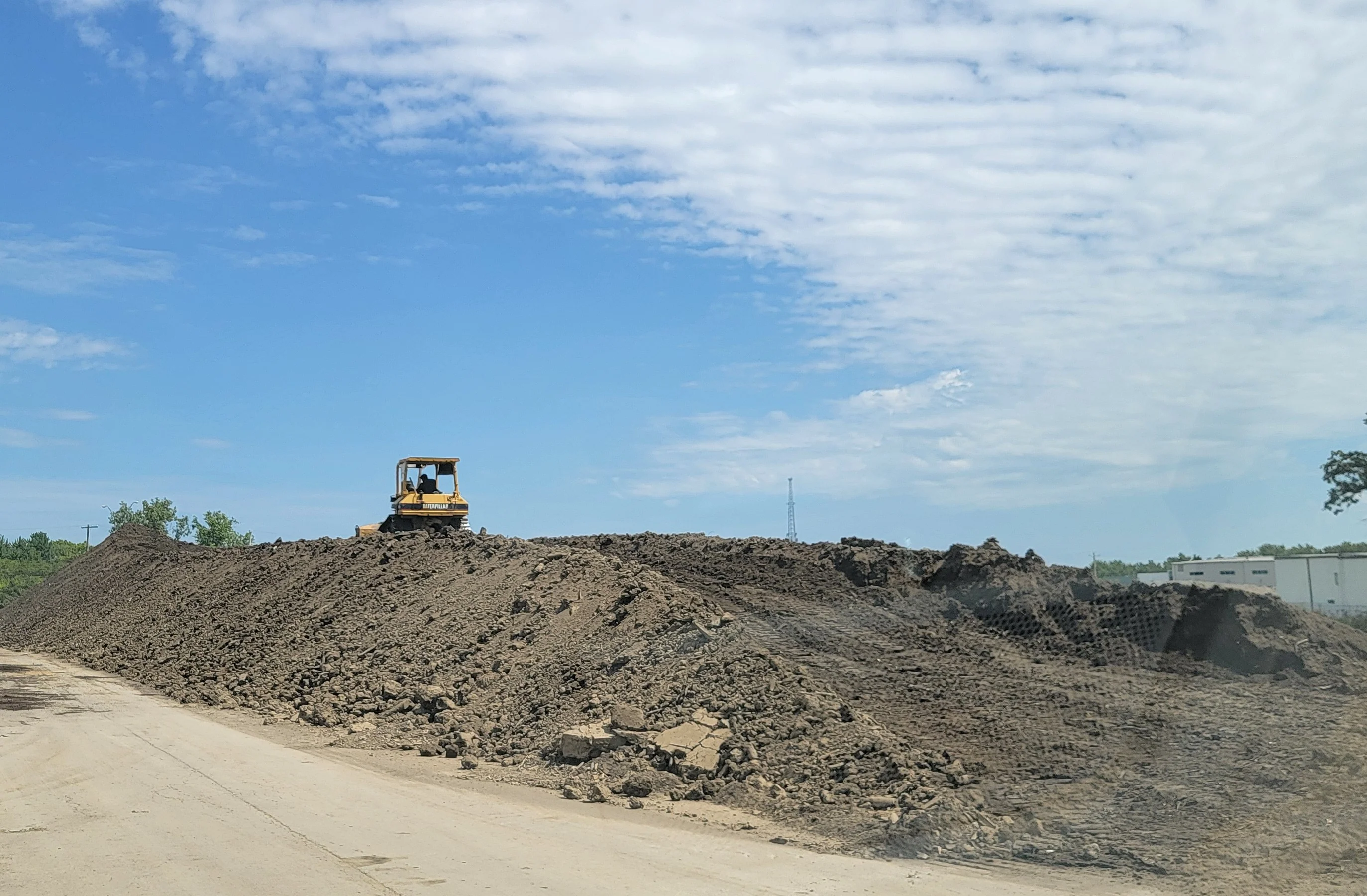 #9003 - Fill dirt(1 CY)