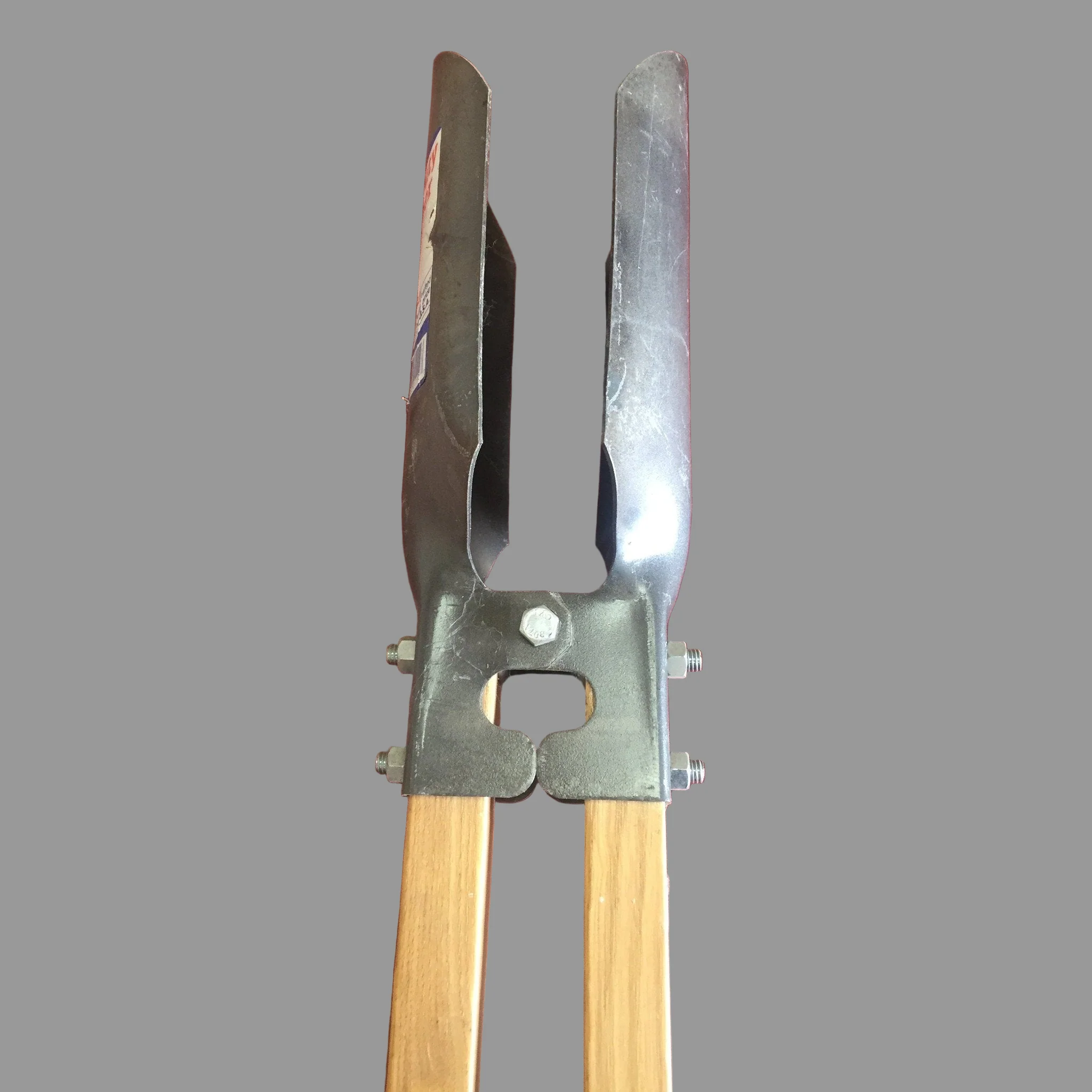 (8147) Post Hole Digger 48" Wood Handles