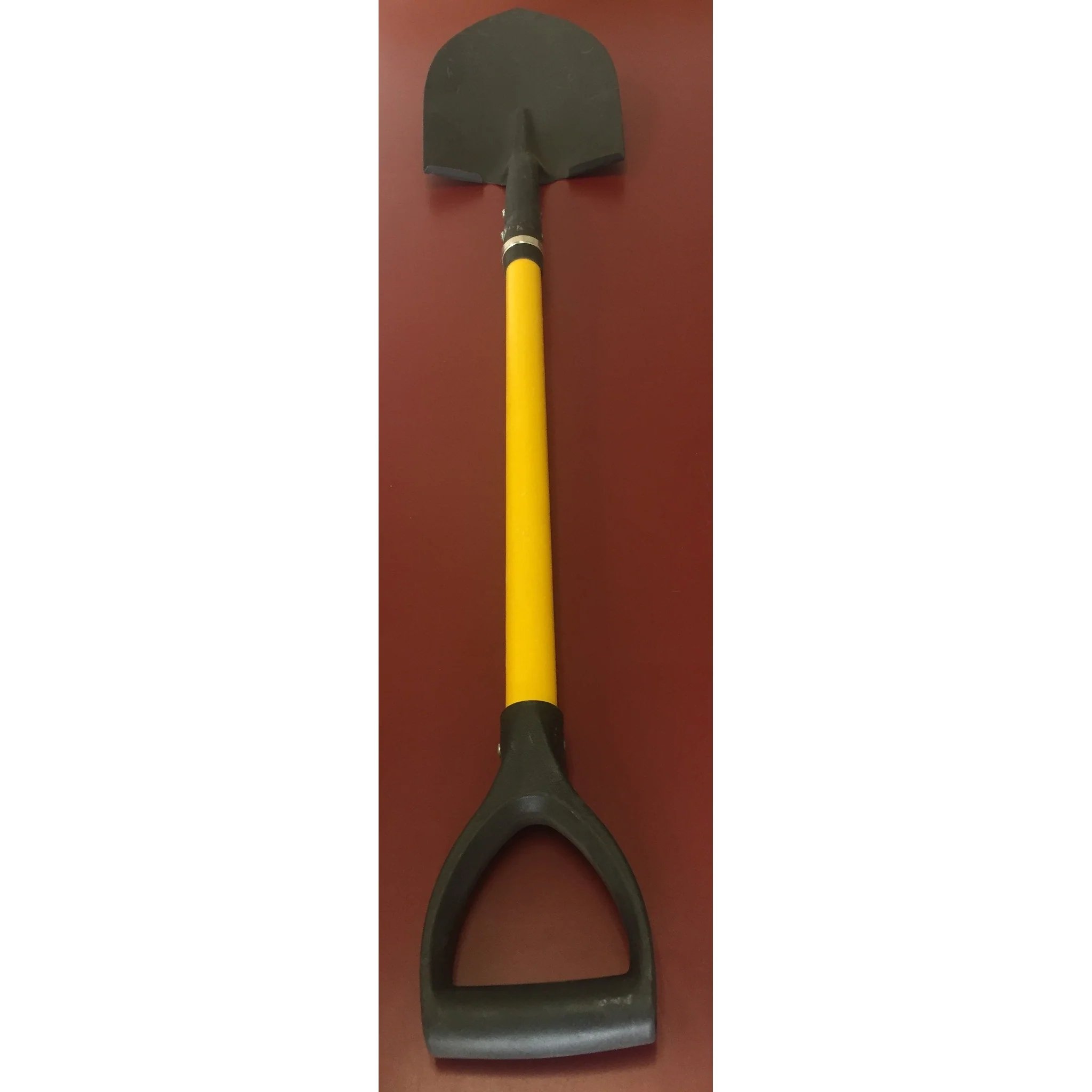 (8210) - Round Shovel with D Handle